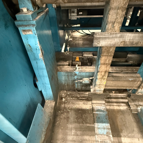 Basculeur industriel avant nettoyage cryogénique