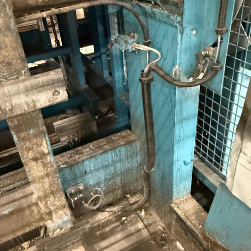 Basculeur industriel avant nettoyage cryogénique