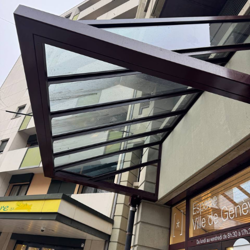 Structure métallique après nettoyage cryogénique et traitement en peinture anticorrosion 